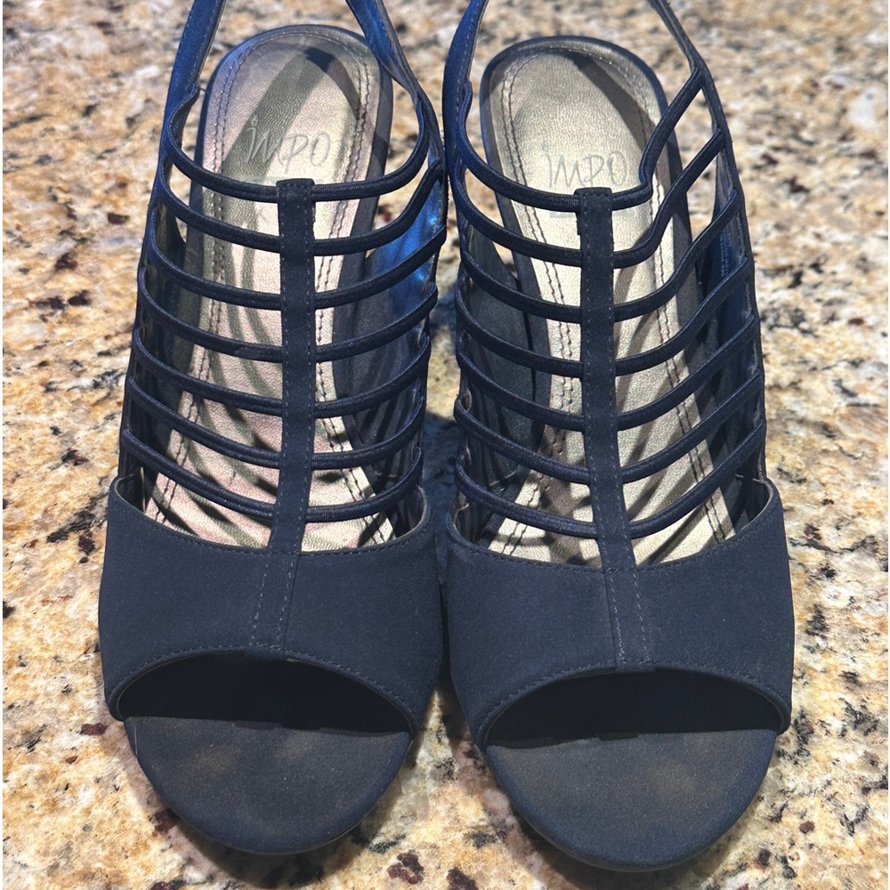 Adorable stretch Sandals